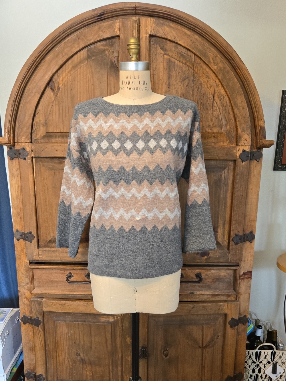 Lane Bryant Gray & Beige Chevron Crewneck Sweater